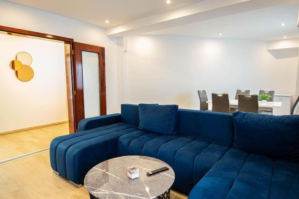 Ultra Central Luxury 3Br 2Bath Apt & Amazing Views Boekarest Buitenkant foto